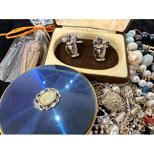 429 - Box of Quality Costume Jewellery, including pearls, beads, pendants, earrings, cufflinks,  bracelets... 