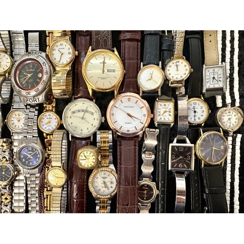 451 - Box of Ladies & Gentlemen's Wristwatches, leather and bracelet straps, assorted makes and designs, i... 