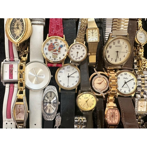 454 - Box of Ladies & Gentlemen's Wristwatches, leather and bracelet straps, assorted makes and designs, i... 