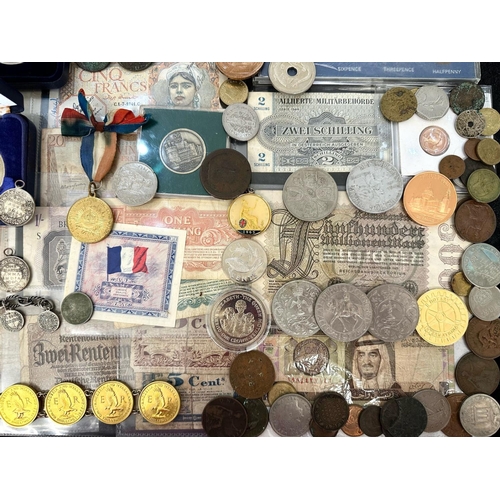 484 - Small Basket Containing a Collection of Coins, mostly low value, some silver, complete mix to sort.