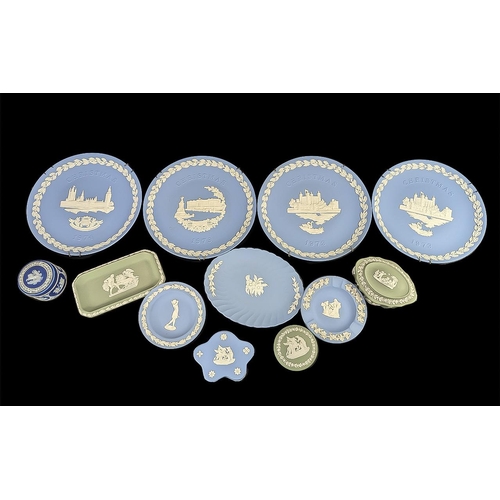 644 - Collection of Wedgwood, Blue Jasper and Green Jasper, classical designs, including four cabinet plat... 