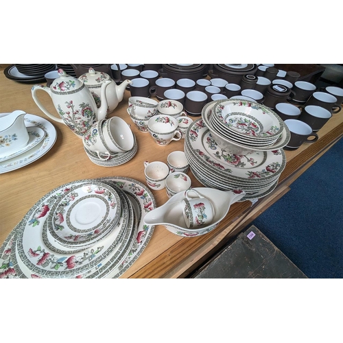 676 - Collection of Indian Tree China, by Jonas Brothers, part tea set, includes tea pot, coffee pot, milk... 