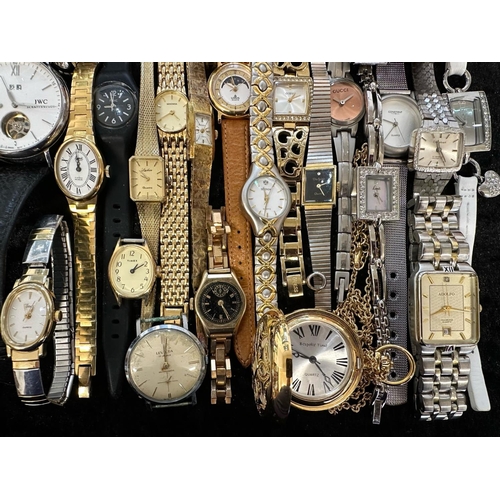 450 - Box of Ladies & Gentlemen's Wristwatches, leather and bracelet straps, assorted makes and designs, i... 