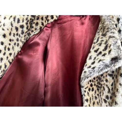 1526 - Ladies Faux Fur Leopard Print Coat, fully lined, slit pockets, hook and eye fastening.  Approx. size... 