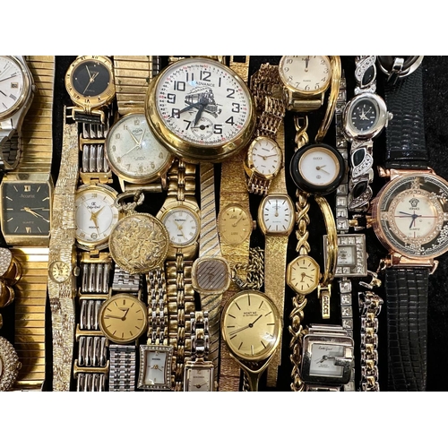 400 - Collection of Ladies & Gentlemen's Watches, leather and bracelet straps, various makes and styles, i... 