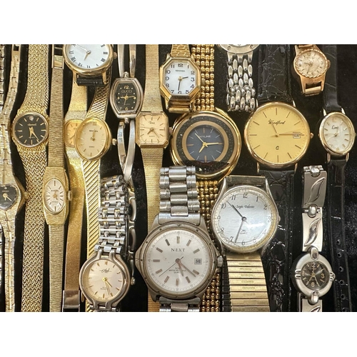 459 - Collection of Ladies & Gentleman's Wristwatches, leather and bracelet straps, assorted makes and sty... 