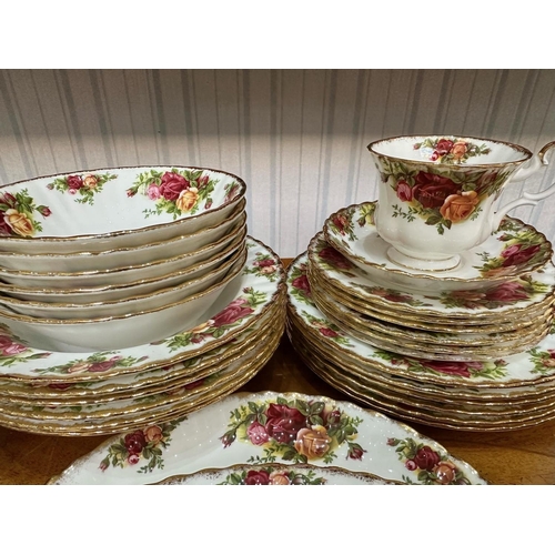 602 - Royal Albert 'Old Country Roses' Dinner/Tea Service, comprising six trios of cups, saucers and side ... 