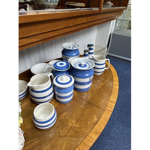 720 - Box of Assorted Cornish Ware, including jugs, lidded storage pots, bowls, vinegar pots, etc.Together... 