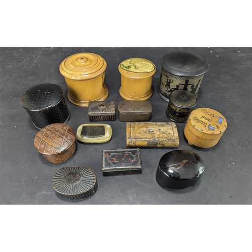 1365 - A Collection of Treen Boxes including snuff and mauchline ware. Various sizes. Approx 14 in total.