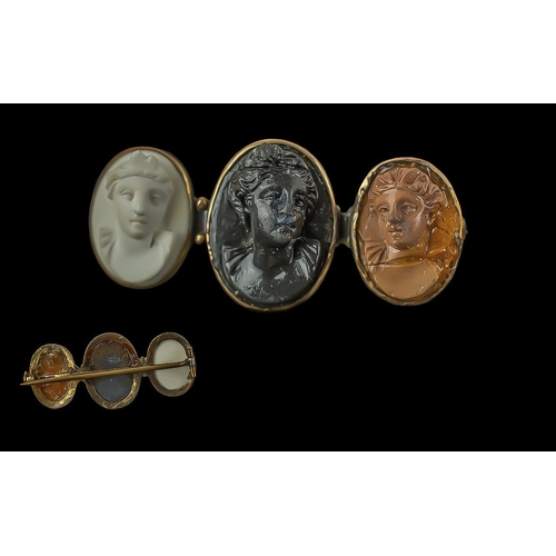 59 - Victorian Period Fine 9ct Gold Hardstone / Lava Cameo Set Brooch, Each Depicts a Classical Bust / Po... 