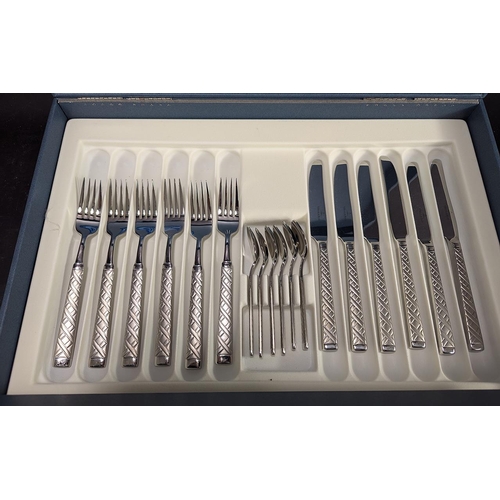 1042 - Villeroy & Boch Boxed Modern Cutlery Set, full service for six, 44 piece, appears unused.  In fitted... 