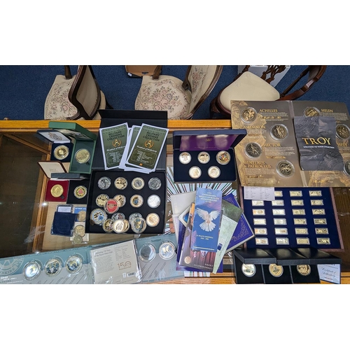 1439 - Mixed Lot of Modern Coins & Associated, to include Westminster Mint, commemorative Crowns, mostly cu... 