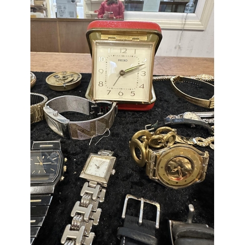 358A - Large Box of Gentlemen's and Ladies Wristwatches, bracelet and leather straps, makes to include Paul... 