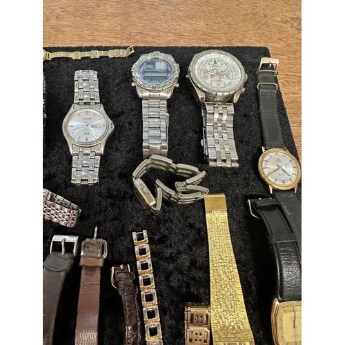 358A - Large Box of Gentlemen's and Ladies Wristwatches, bracelet and leather straps, makes to include Paul... 