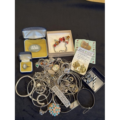 364 - Mixed Bag of Silver Jewellery, Includes Bangles, Brooches, Chains, Earrings etc + Gold Leaf / Costum... 