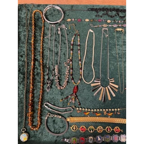 374 - Box of Quality Vintage Costume Jewellery, including necklaces, chains, pearls, beads, bracelets, ear... 