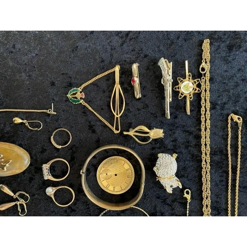 399 - Collection of Gold Plated and Silver Items - To Include Necklaces, Bracelets, Pendants, Brooches etc... 