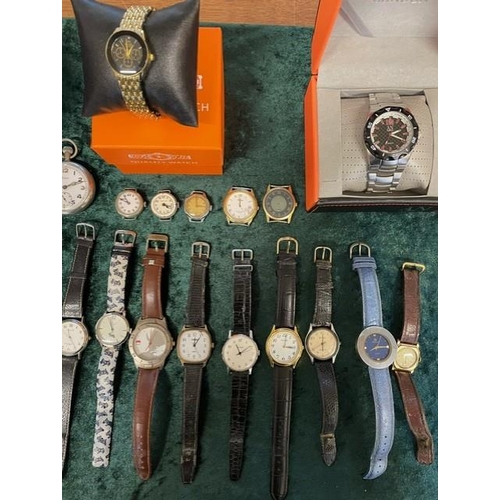 401 - Collection of Ladies & Gentlemen's Wristwatches, leather and bracelet straps, various makes and styl... 