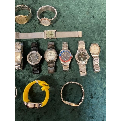 456A - Collection of Gent's Fashion Wristwatches, all fitted with new batteries and in working order, all b... 