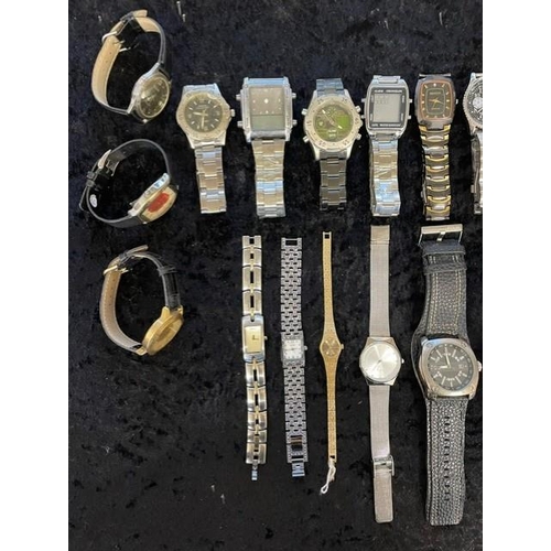 457 - Collection of Ladies & Gentlemen's Wristwatches, bracelet and leather straps, various makes includin... 