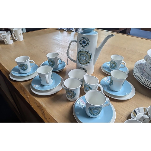 646 - Midwinter Coffee Set, comprising a coffee pot, milk jug, sugar bowl, eight cups and twelve saucers. ... 