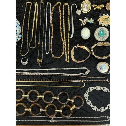 394 - Box of Assorted Vintage Costume Jewellery, including necklaces, chains, crystals, earrings, brooches... 