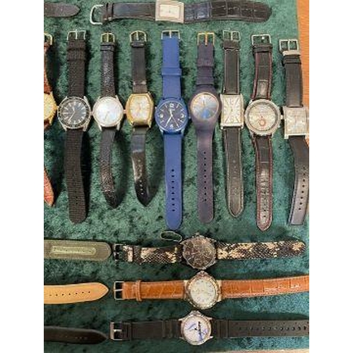 395A - Collection of Gent's Fashion Wristwatches, all fitted with new batteries and in working order, all l... 