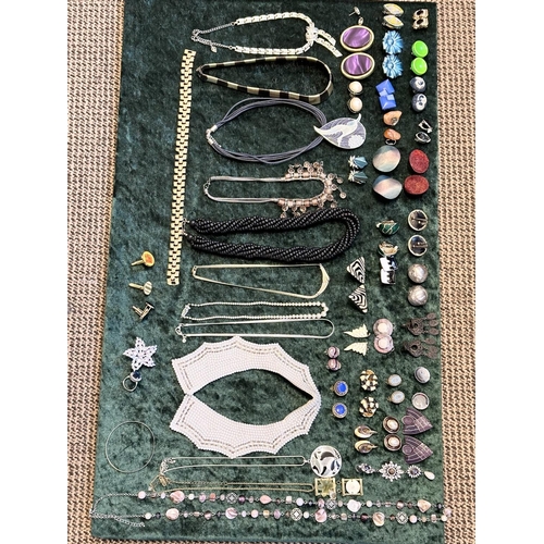 398 - Box of Assorted Vintage Costume Jewellery, including pearls, necklaces, chains, crystals, earrings, ... 