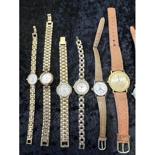 401C - cag of Assorted Ladies & Gentlemen's Wristwatches, leather and bracelet straps, assorted designs and... 