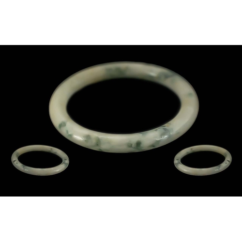 132 - Jade Bangle of Excellent Quality, Approx Diameter 7 cms, Inner Diameter 5,5 cms.