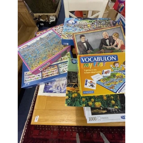 1519 - Collection of Vintage Board Games & Jigsaws, to include Frustration, Get a Grip, Spoil 5, Mega Bucks... 