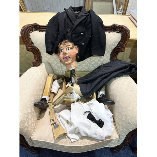 1521 - Ventriloquist's Dummy, in pieces and in need of restoration, good model.