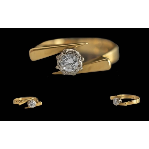 303 - Ladies Contemporary Designed 18ct Gold Single Stone Diamond Set Ring. Marked 18ct - 750 to Shank. Th... 