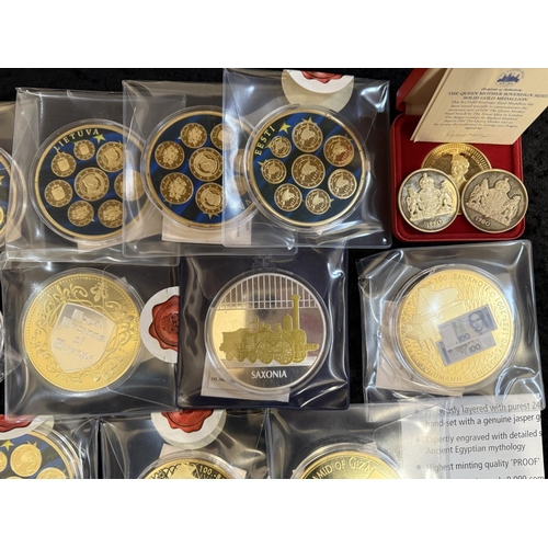 420 - Box of Windsor Mint Collectible Coins, including The Double Leopard, Captain James Cook, Churchill, ... 