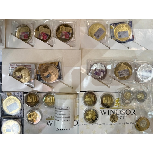 423 - Collection of Windsor Mint Collectible Commemorative Coins, mostly gold plated, including Historical... 