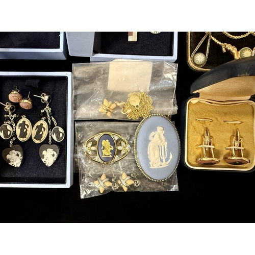 429 - Collection of Wedgwood Silver Jewellery, some boxed, contains, cufflinks, brooches, necklaces, penda... 