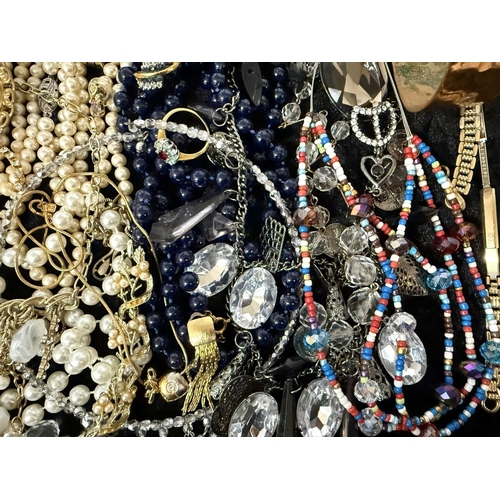 436 - Collection of Costume Jewellery, comprising pearls, beads, chains, brooches, earrings, pendants, bra... 