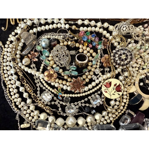 437 - Collection of Costume Jewellery, comprising pearls, beads, chains, brooches, earrings, pendants, bra... 