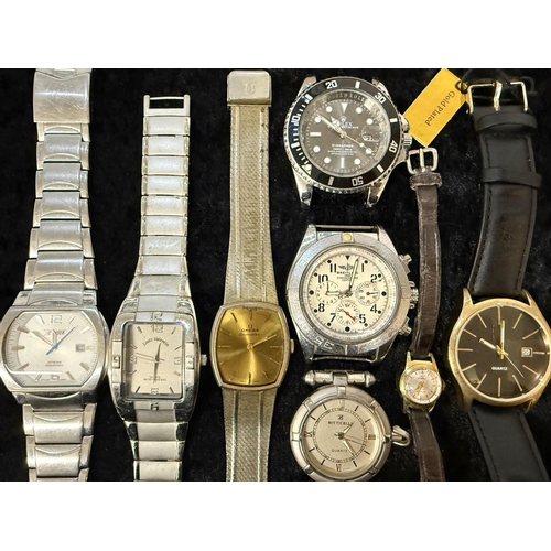 439A - Collection of Gentlemen's Wristwatches, various makes, leather and bracelet straps, makes include Bo... 