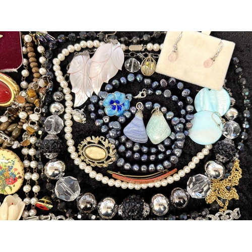 442 - Collection of Costume Jewellery, comprising pearls, beads, chains, brooches, earrings, pendants, bra... 