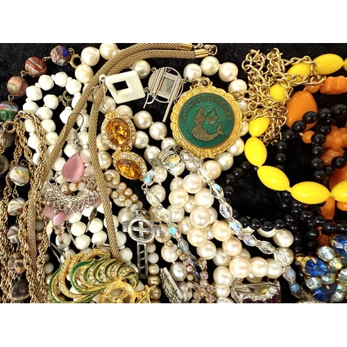 446 - Collection of Costume Jewellery, comprising pearls, beads, chains, brooches, earrings, pendants, ban... 