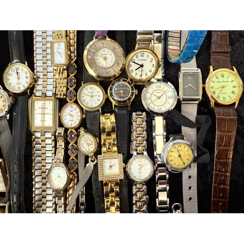 483 - Collection of Gentlemen's & Ladies Wristwatches, leather and bracelet straps, various makes includin... 