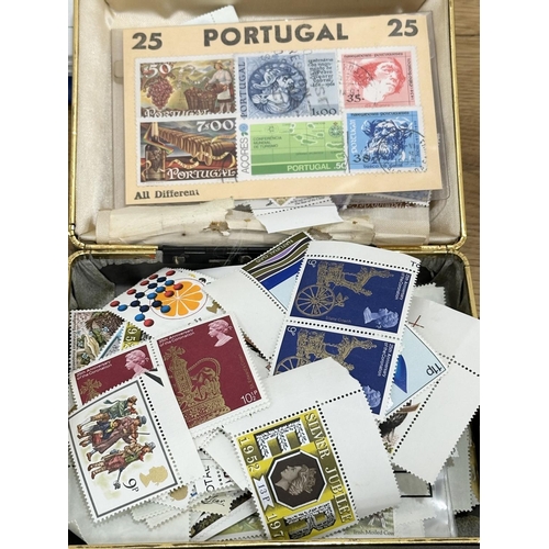 1461A - Great Collection of Mixed Stamps, Mostly Un-franked. Includes Silver Jubilee, Various Countries Arou... 