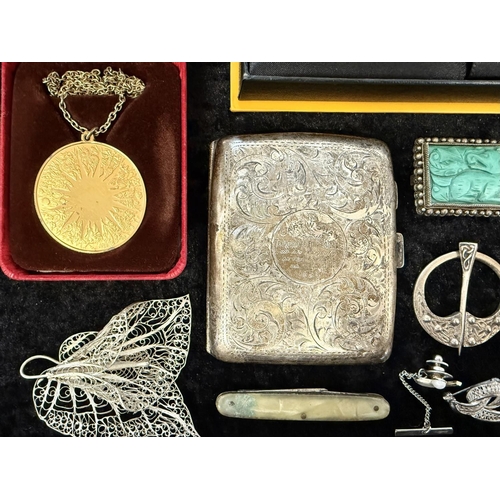 1433 - Bag of Mixed Collectables. Includes Silver, Jewellery, Pocket Knife, Gents Tie Pins, Cross Blue Foun... 