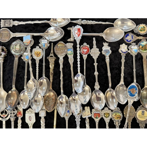 1460A - Good Collection of Silver & Silver Plate Novelty Spoons, Various Designs / Towns / Subjects.