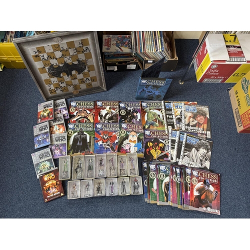 1471 - Large Quantity of Doctor Who Related Ephemera, and associated.  To include Doctor Who Weekly, issue ... 