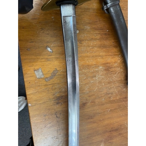 1303 - American Civil War, Rare Heavy Cavalry Sword And Scabbard, marked For J Ames mfg co Chicopee, Also M... 