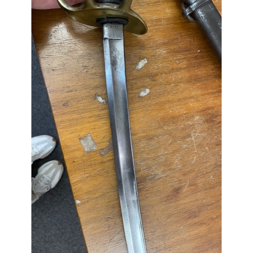 1303 - American Civil War, Rare Heavy Cavalry Sword And Scabbard, marked For J Ames mfg co Chicopee, Also M... 