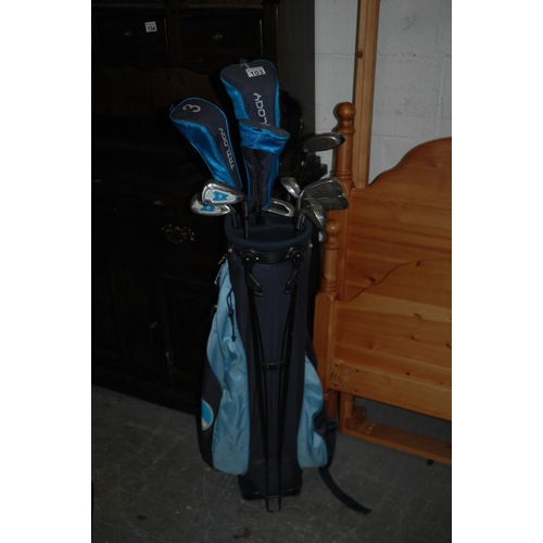 103 - Bag of golfclubs