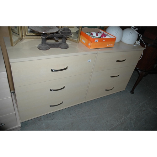 140 - Pair of modern chests of drawers